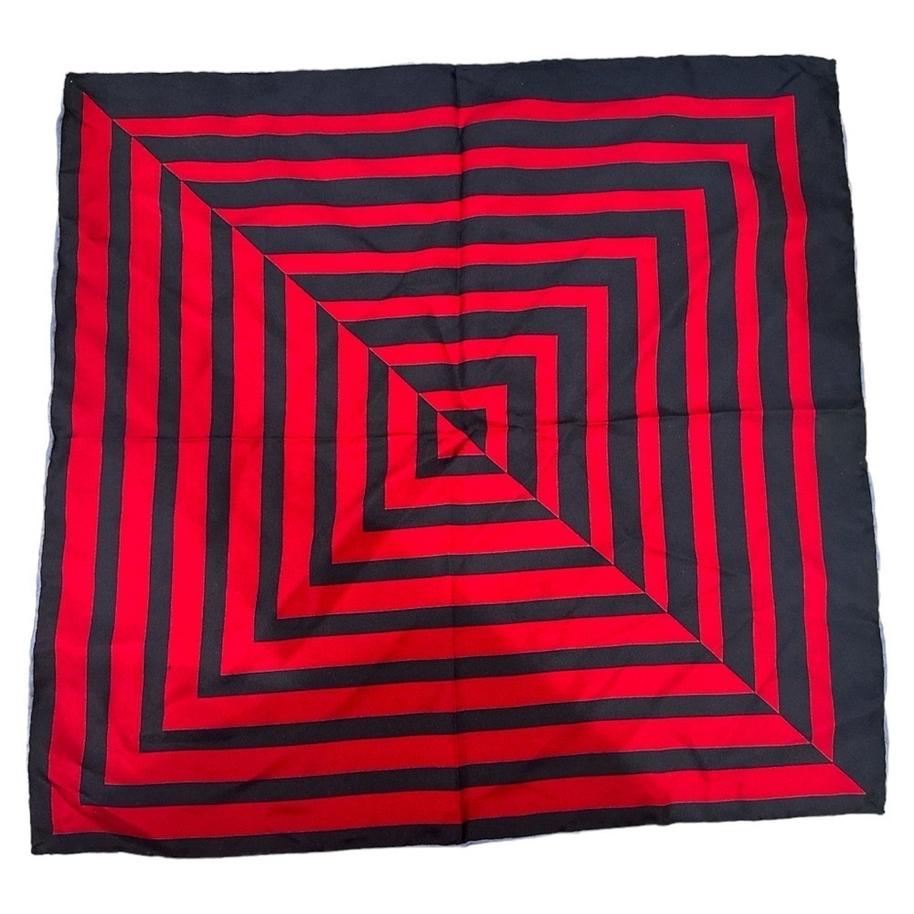 Vintage 16 x 16” 100% Italian pure silk handcrafted in Canada pocket Square